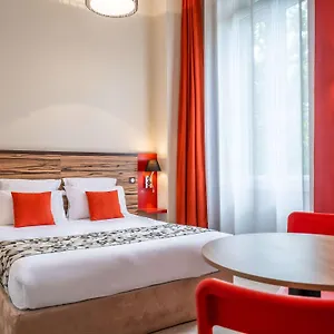 4* Aparthotel Adagio Patio Confluence